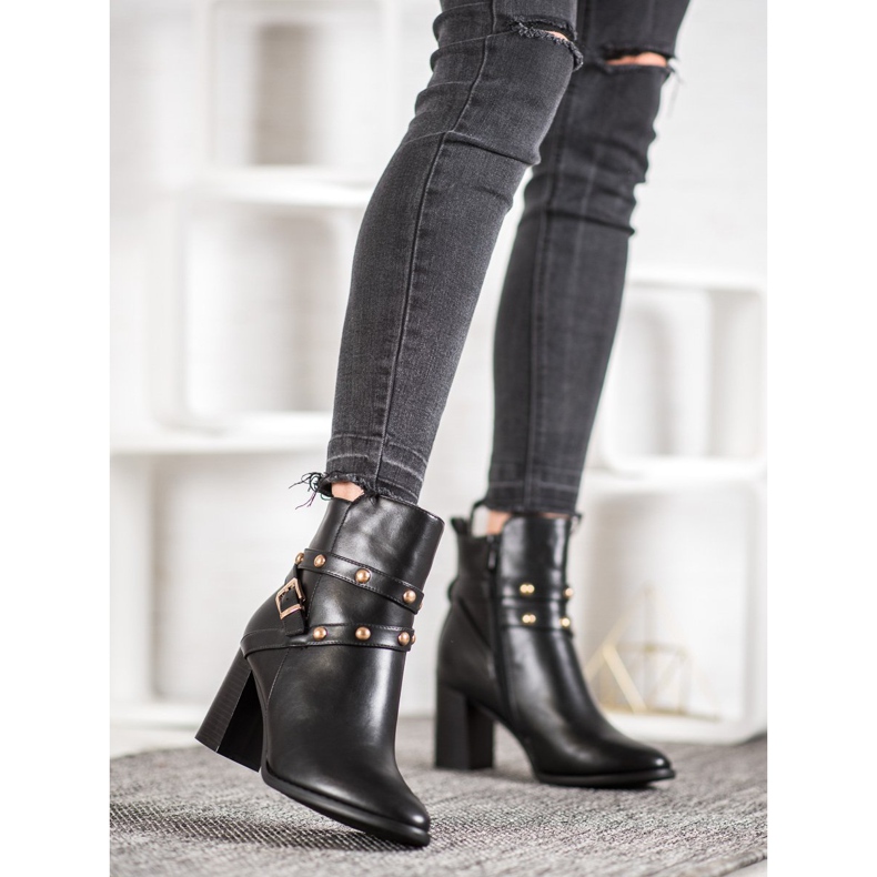 SDS Csizmák egy poszton strasszokkal fekete 2