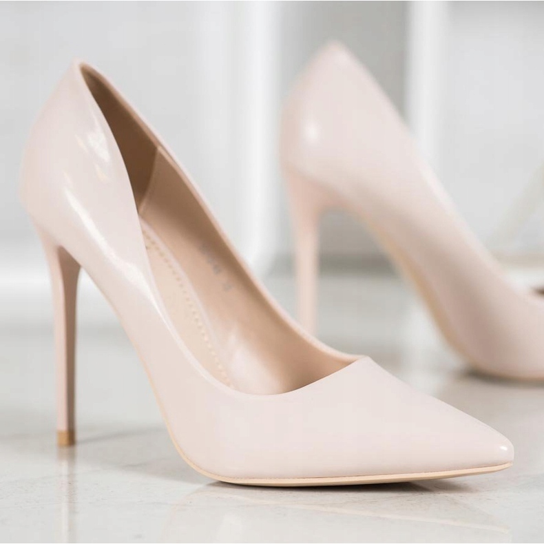 Small Swan Lakkozott csapok barna 1 Small Swan Lakkozott csapok barna 1