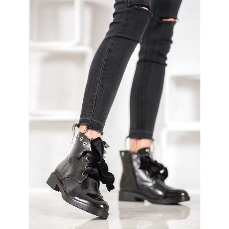 Bella Paris Csizma dekoratív íjjal fekete 1