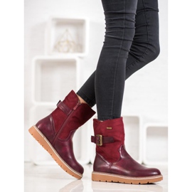 Ideal Shoes Csizma a platformon piros 1