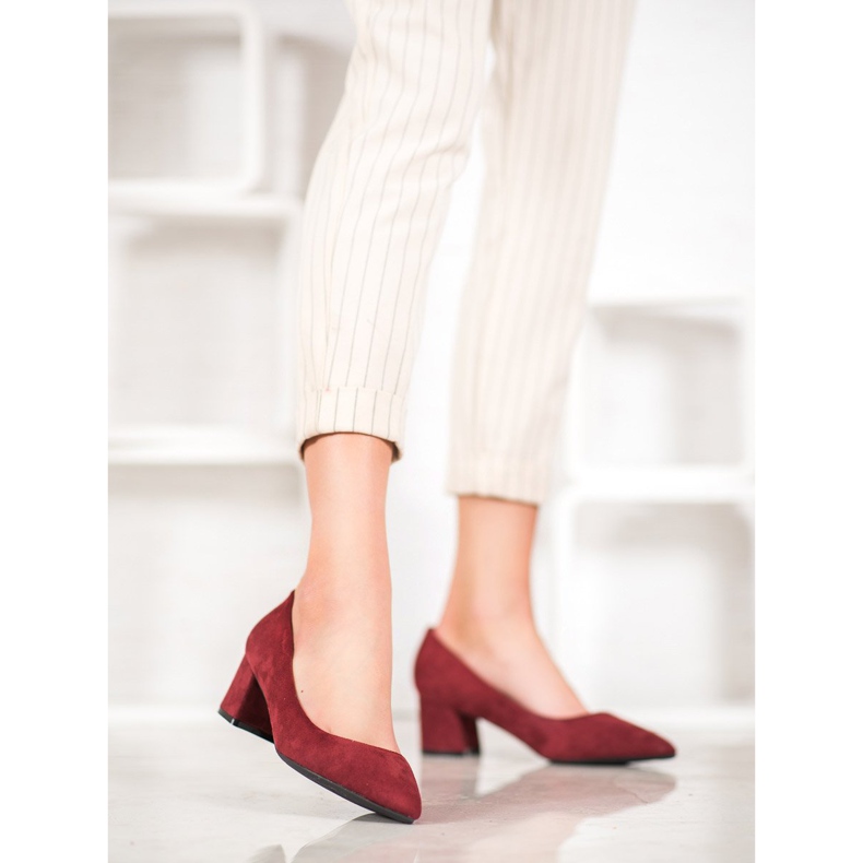 Fama Szivattyúk egy oszlopon piros 2