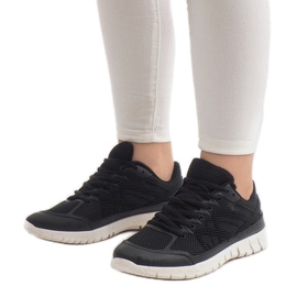 Fekete sportcipők X-18 hálóval 1