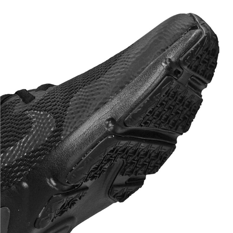 Nike Legend Essential M CD0443-004 cipő fekete 1