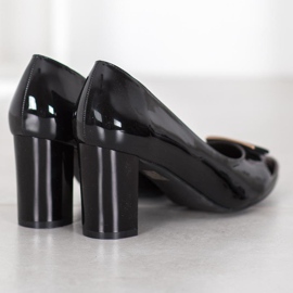 Sergio Leone Elegáns szivattyúk egy oszlopon fekete 1