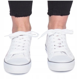 Impress bézs áttört cipők fehér 1