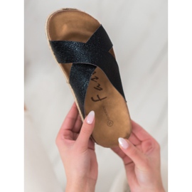 Goodin Kényelmes fekete papucs 1