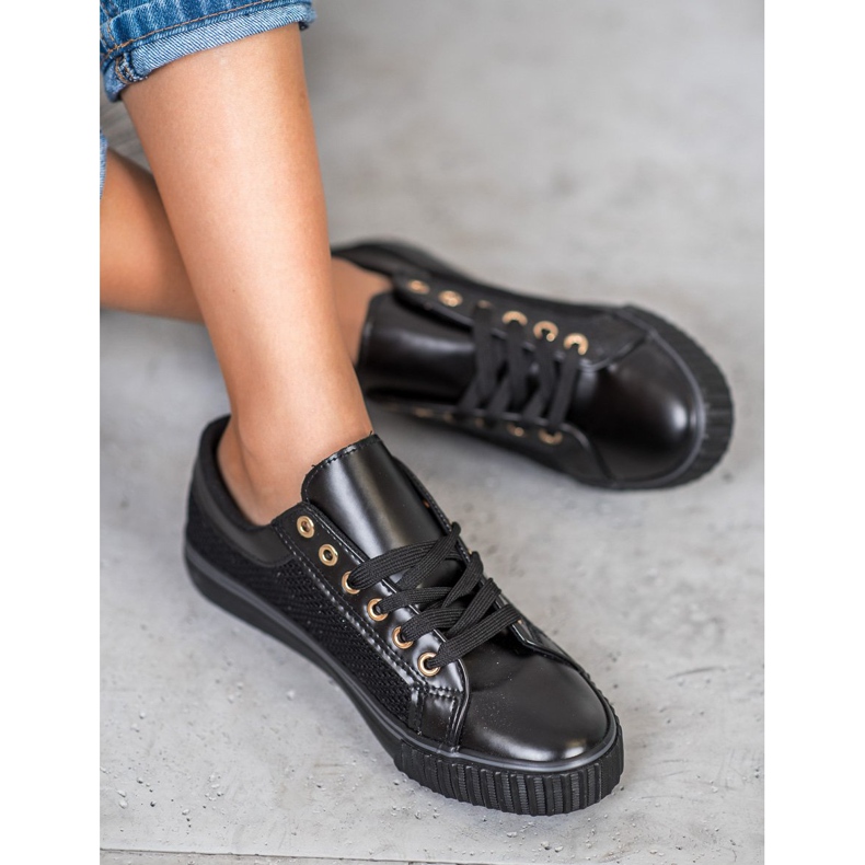 Muto Fekete cipők hálóval 2