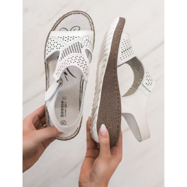 Goodin Áttört ék szandál fehér 2