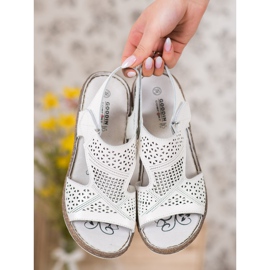 Goodin Áttört ék szandál fehér 1