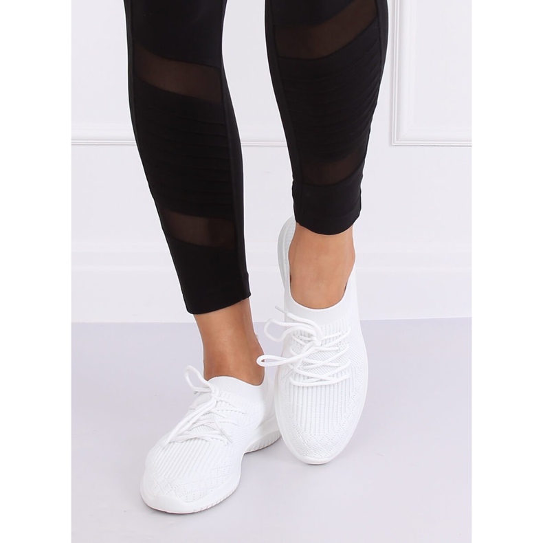 Fehér sportcipő 7753-Y Fehér 2