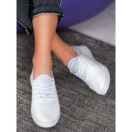 SHELOVET Könnyű cipők Eco bőrrel fehér 2