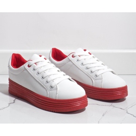 Fehér cipők vastag piros talpon W-68 2