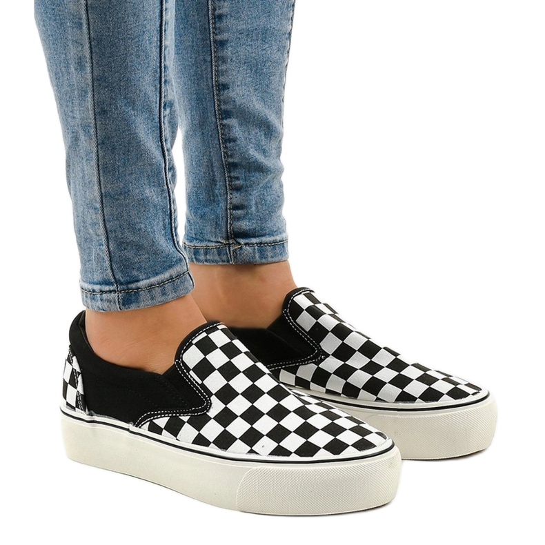 Fekete csúszós cipők B5138-B fehér 1