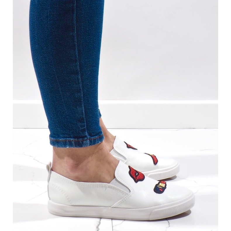 Fehér cipők nyomatokkal G1202A-2 2