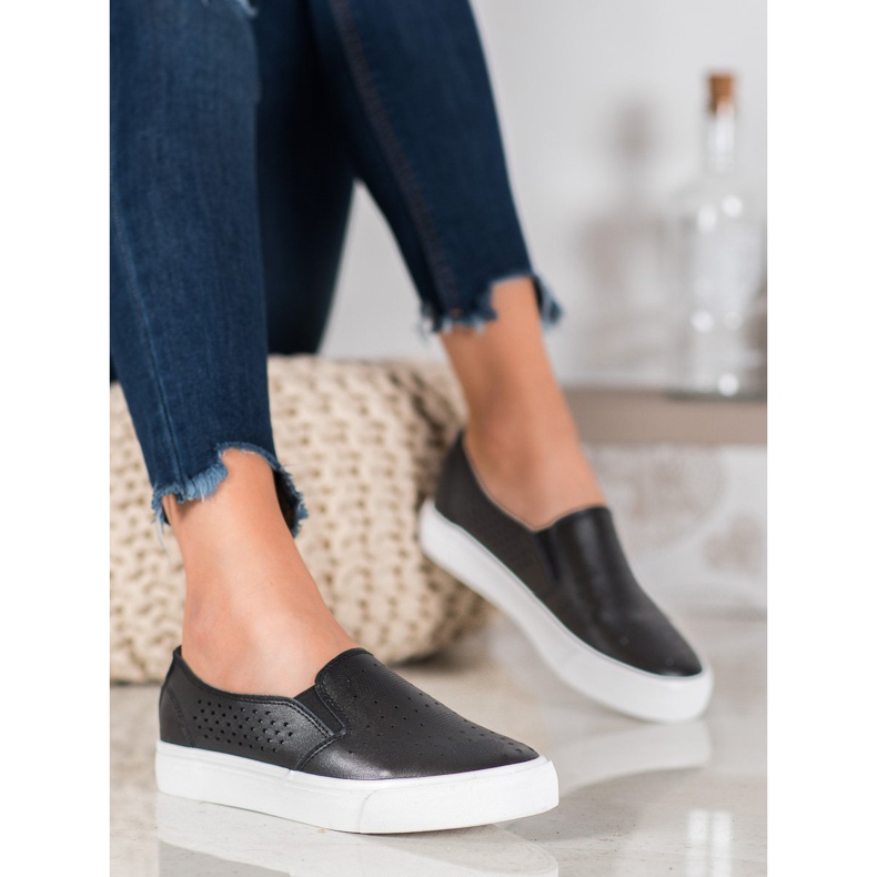 J. Star Áttört cipők a platformon fekete 2