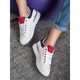 SHELOVET Cipők a platformon, öko bőrrel fehér 1