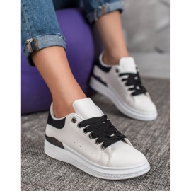 SHELOVET Cipők a platformon, öko bőrrel fehér 1