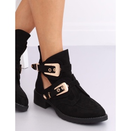 Fekete kivágású csizma ZE01P Fekete 2 Fekete kivágású csizma ZE01P Fekete 2