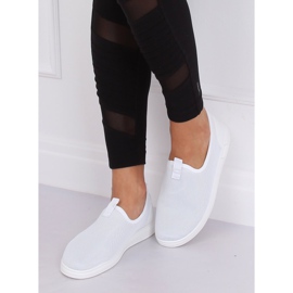 1066 Fehér csúszós cipők 1