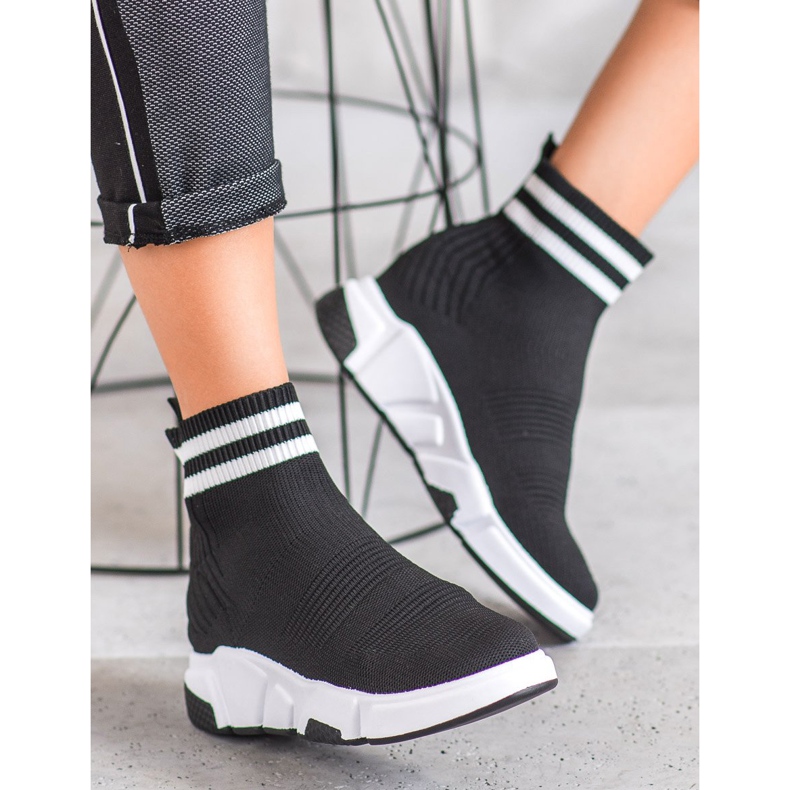 SHELOVET Felcsúsztatható cipő pántokkal fekete 2