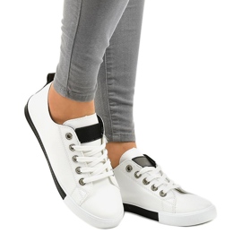 1016 fehér klasszikus cipő fekete 2