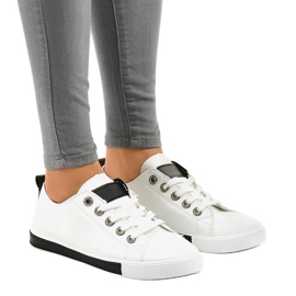 1016 fehér klasszikus cipő fekete 1