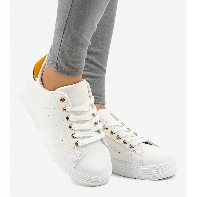 Klasszikus fehér cipők a BK-52 platformon 2