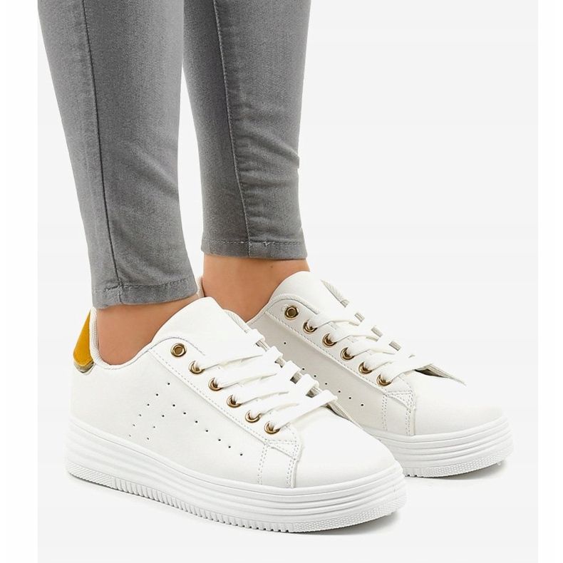 Klasszikus fehér cipők a BK-52 platformon 1