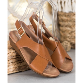 Small Swan Kényelmes teves szandál barna 1