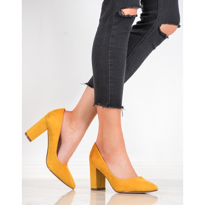 Ideal Shoes Magas sarkú szivattyúk sárga 1