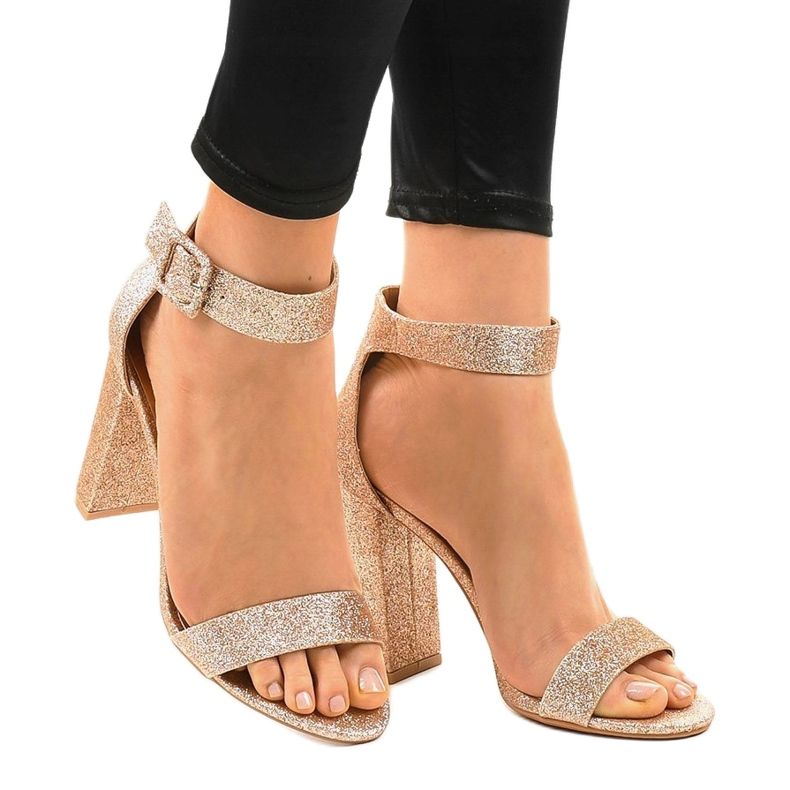 Rózsaszín, nyitott csillogó szivattyúk ZY-161 sárga 1