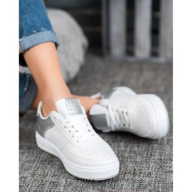 SHELOVET Stílusos cipő a platformon fehér szürke 1