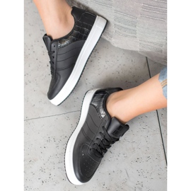 SHELOVET Stílusos cipő a platformon fekete 2