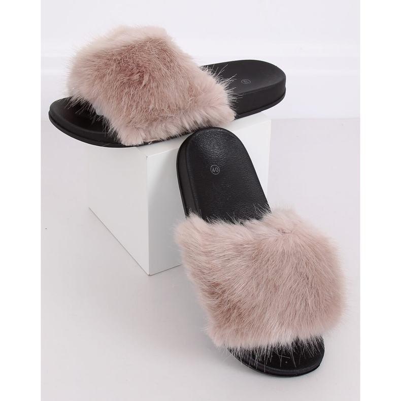 Bézs papucs szőrrel CK107P Bézs 1