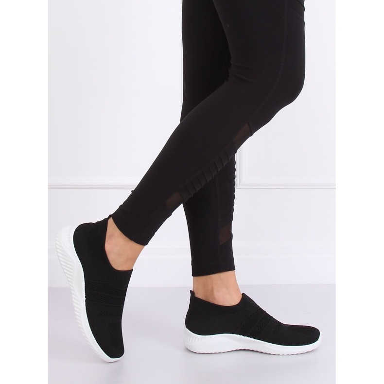 Fekete NB331P Fekete sportcipő 2