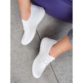 SHELOVET Fehér áttört sportcipő 1