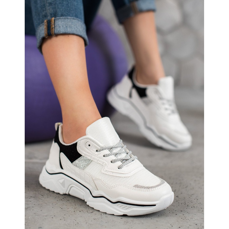 SHELOVET Cipők a platformon, csillogással fehér fekete 1