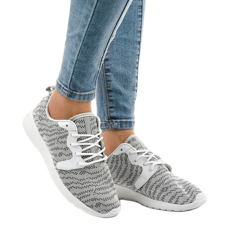 Fehér női sportcipő 7-6875C sokszínű 1