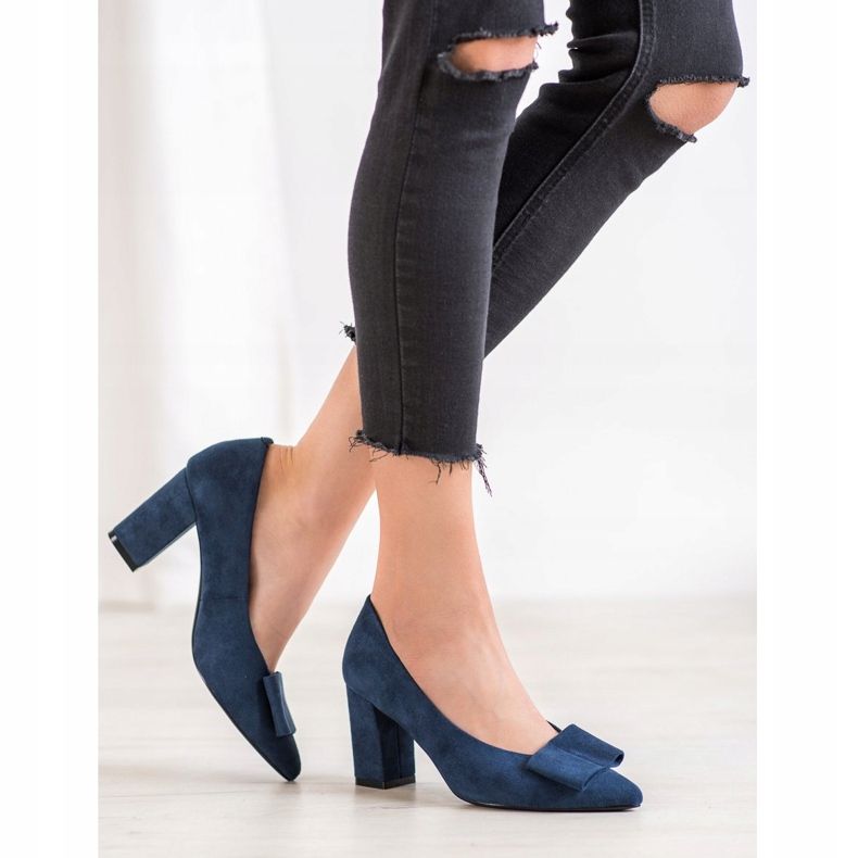 W. Potocki Csillogó szivattyúk íjjal kék 2