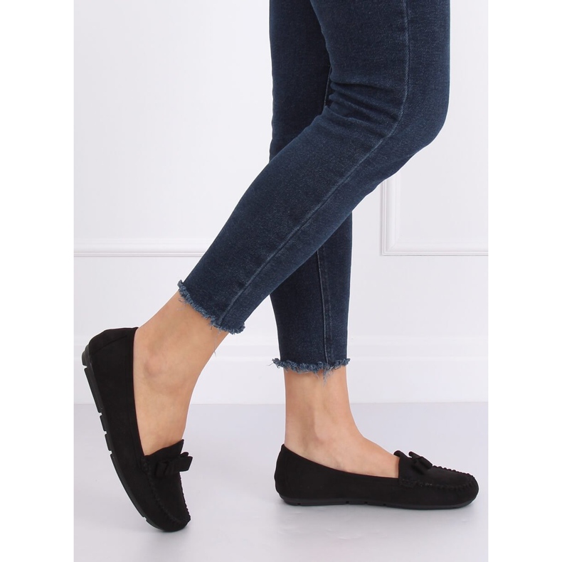 Fekete velúr cipő 9F150 Fekete 1