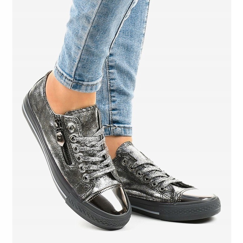 Szürke fényes cipők TL-64 2