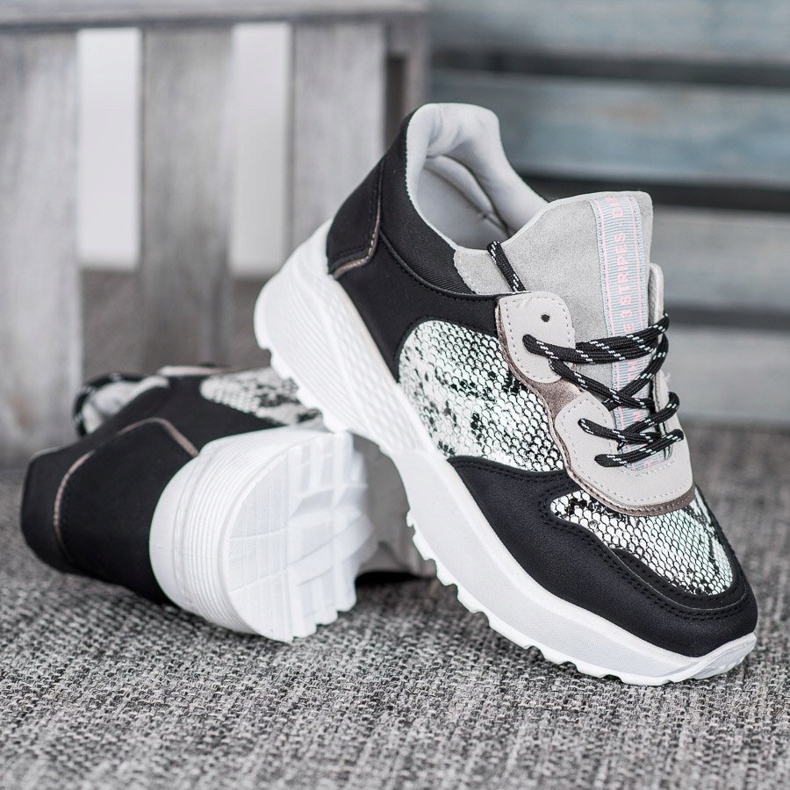 Stílusos MCKEYLOR cipők fekete 2 Stílusos MCKEYLOR cipők fekete 2