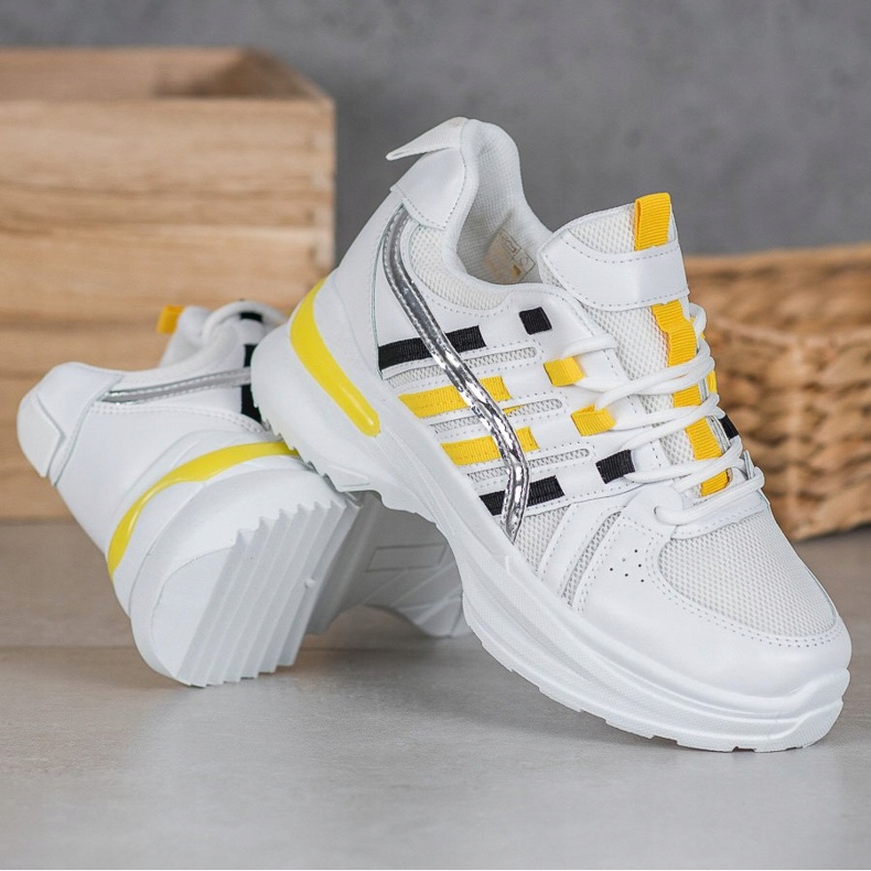 SHELOVET Divatos sportcipő a platformon fehér 1