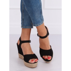 Fekete szandál ék sarkán 9R195 Fekete 2