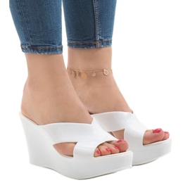 Fehér magas sarkú papucs Meliski IR-70 1