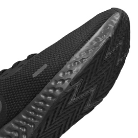 Nike Revolution 5 FlyEase M BQ3211-001 cipő fekete 1