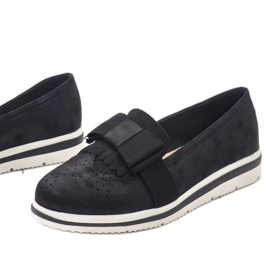 Fekete matt cipő az égen YT-8 1