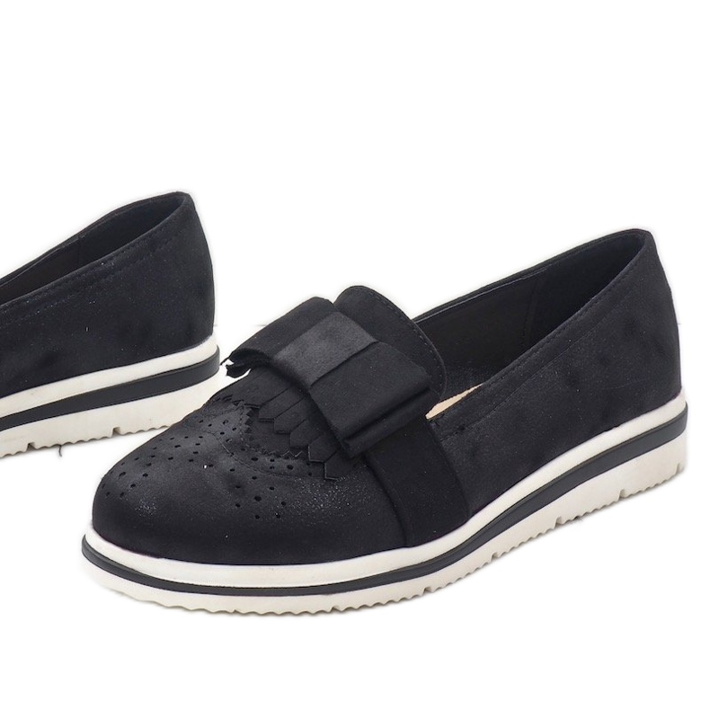 Fekete matt cipő az égen YT-8 1