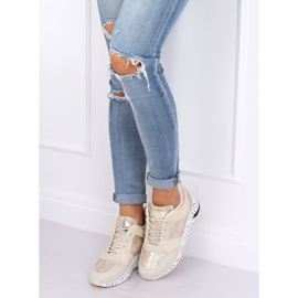 Beis bézs és arany ékű sportcipő 1