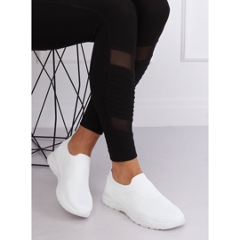 Fehér sportcipő FZ13P Fehér 1